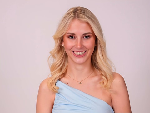 Tess Samaey (17) uit Vichte is kandidate voor Miss West-Vlaanderen 2027 en droomt van een plek in de Miss België-finale.