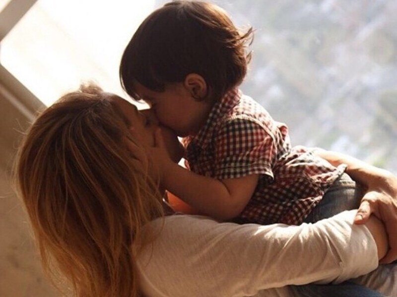 Zangeres Shakira met haar zoontje