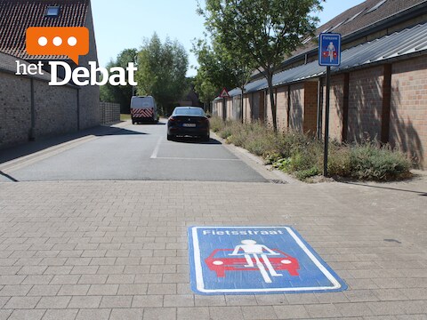 De Schooldreef in het centrum van Alveringem is sinds kort een fietsstraat.