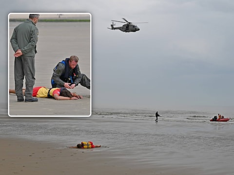De NH90-helikopter tijdens de reddingsoefening in Middelkerke, Inzet: De spoedverpleegkundige zit in de laatste rechte lijn naar zijn eindexamen.
