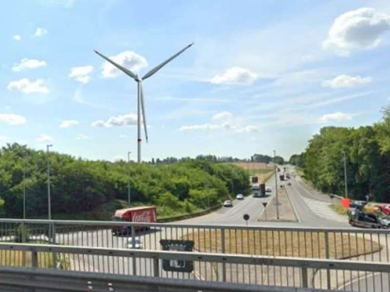 De 200 meter hoge molen zal prominent aan de horizon te zien zijn