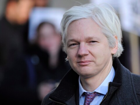 Julian Assange bracht gedurende enkele maanden de diplomatieke wereld wankelen door vertrouwelijke documenten te publiceren.n.