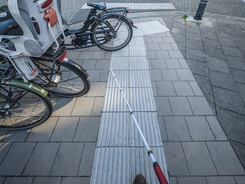 Gent vraagt inwoners via een campagne om voetpaden vrij te houden.