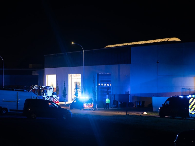 De hulpdiensten repten zich naar het herstelbedrijf Desmet in Tielt.