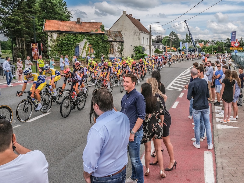 Organisatie Dwars door Vlaanderen zet schouders onder BK in 2028: “Een totaalbeleving, met fandorpen en randanimatie verspreid over de stad”