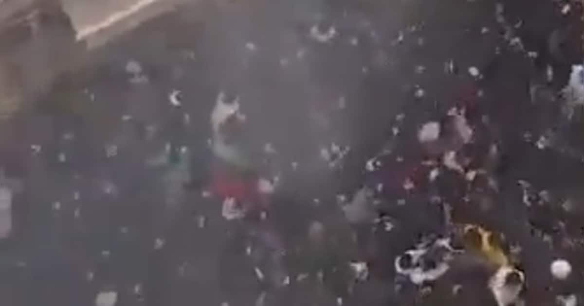 Spontane protesten aan Grote Bazaar in Teheran: ordediensten zetten traangas in