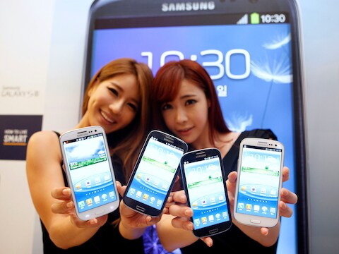 Samsung wil met de nieuwe Galaxy S III, Apple met haar iPhone pijn doen.