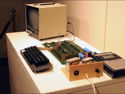 Apple I.