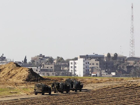 Israëlische militairen in de buurt van de plaats waar de schietpartij plaatsvond.