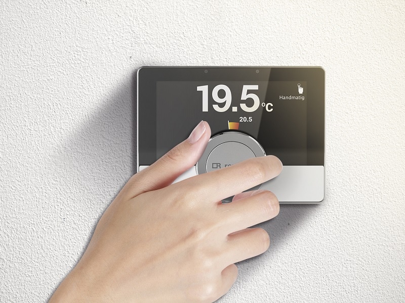 Buiten wordt het kouder, binnen staat de thermostaat hoger: wat is de ideale temperatuur per kamerruimte?