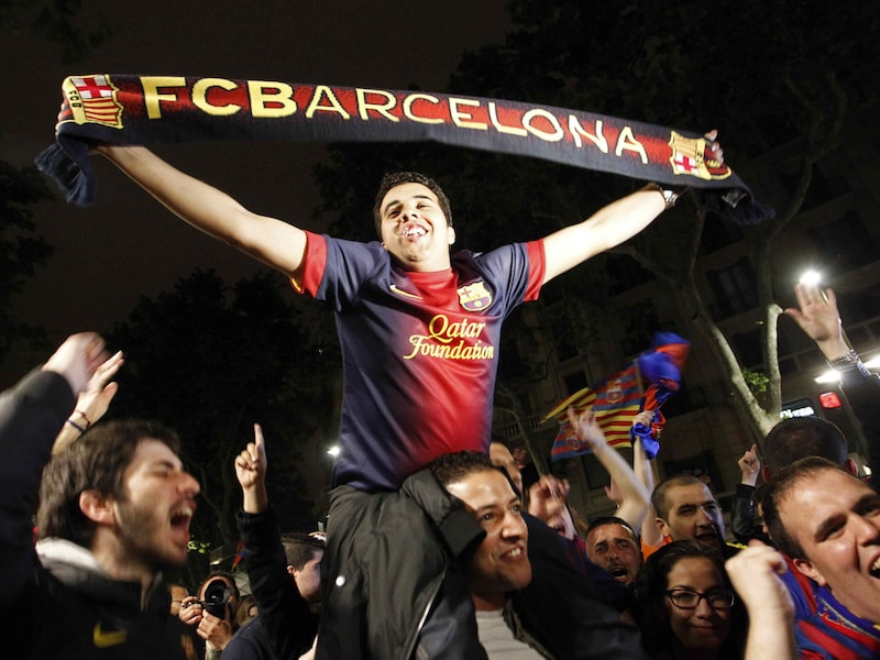 Fans van Barcelona vierden tot diep in de nacht feest.