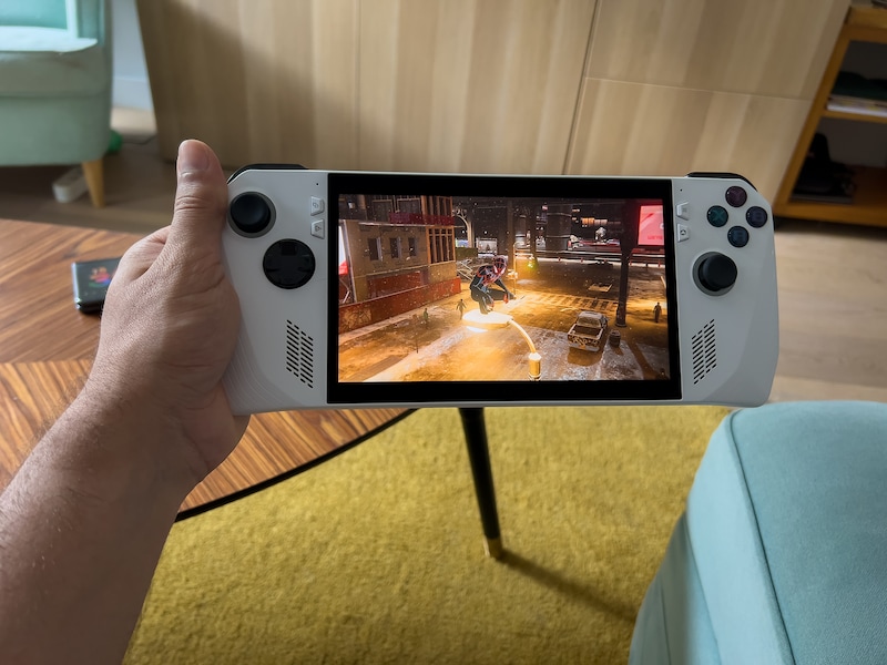 REVIEW. Je kan videogames spelen waar je wil met de ROG Ally, maar dat is de 799 euro niet waard