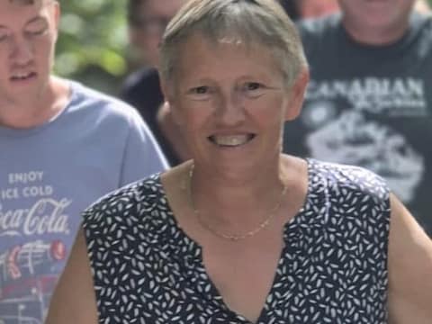 Linda Goetstouwers, echtgenote van burgemeester Geert Vandekeybus (N-VA/PLE).