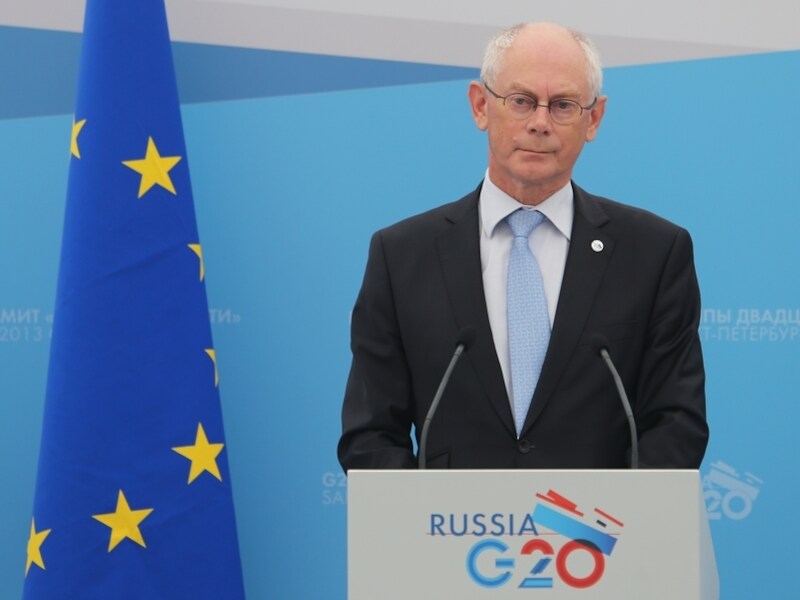 Voorzitter van de Europese Raad Herman Van Rompuy: "De gifaanval was een grove schendig van internationaal recht en een misdaad tegen de menselijkheid".