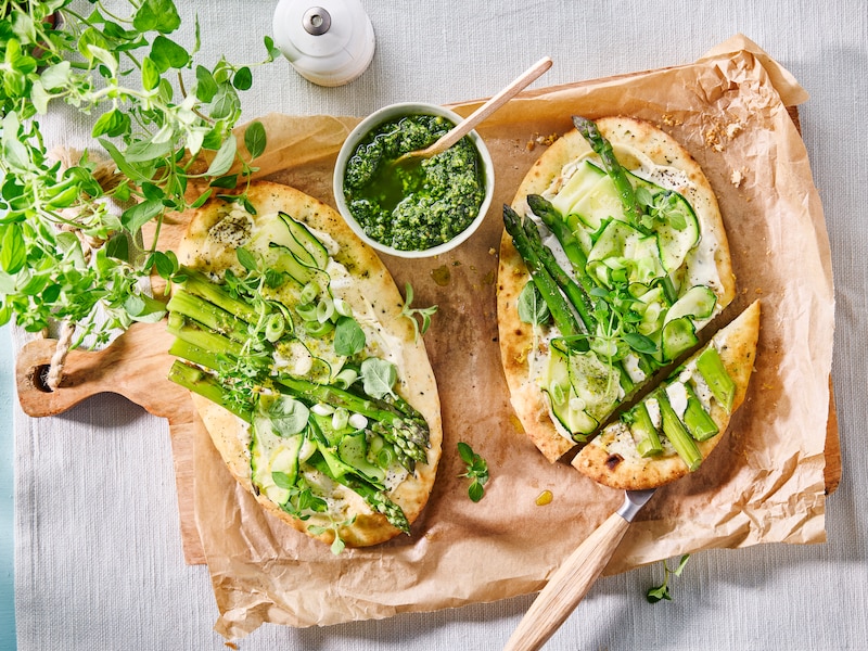 In de lentemood dankzij dit traybakerecept: deze groene plaattaartjes