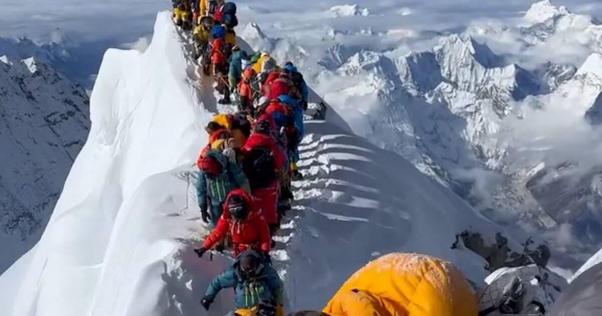 Nepal Gaat Strijd Tegen Massatoerisme Op Mount Everest Aan Nieuw 