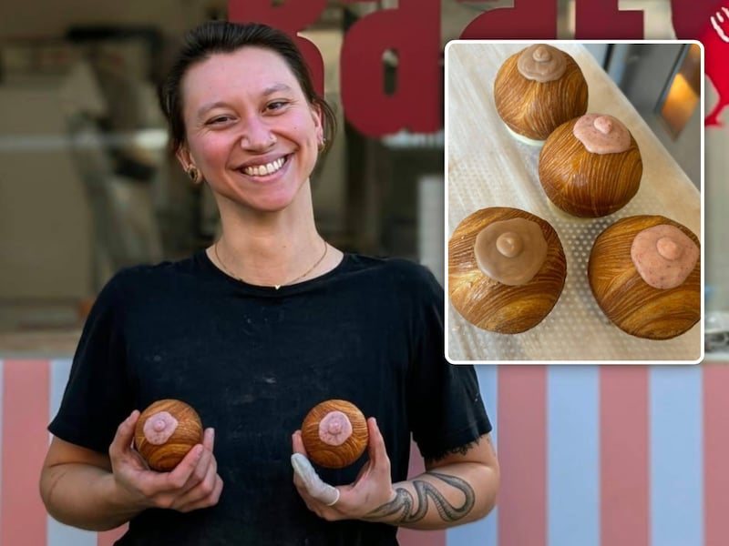 Bakker Anita Mihaylova van Nachtraaf verkoopt borsten-gebak om de actie rond borstonderzoek te ondersteunen.