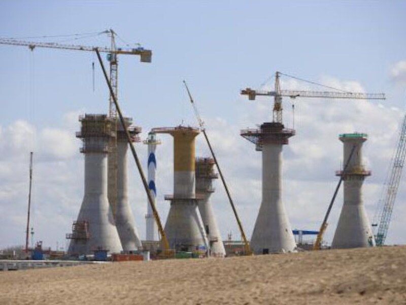 De eerste windmolens voor de kust van Oostende worden vandaag in gebruik genomen.