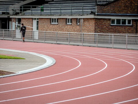 De atletiekpiste te Torhout.