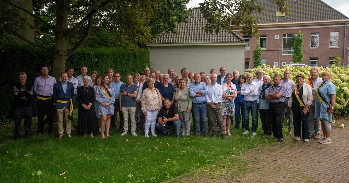 65-jarigen vieren samen verjaardag: “Ook het geboortejaar van Barbie ...