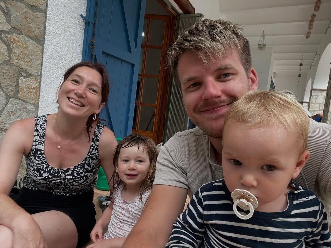 Het leuke is dat ik hier niet herkend word”: 'Familie'-acteurs verklappen  hun vakantieplannen | Foto | hln.be