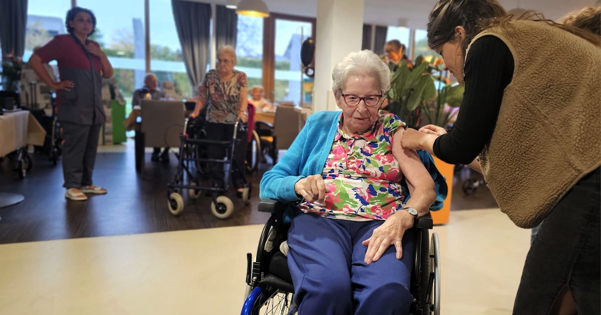 Rusthuis in Mechelen vaccineert bijna alle bewoners tegen griep, maar buiten rusthuizen blijft prikb