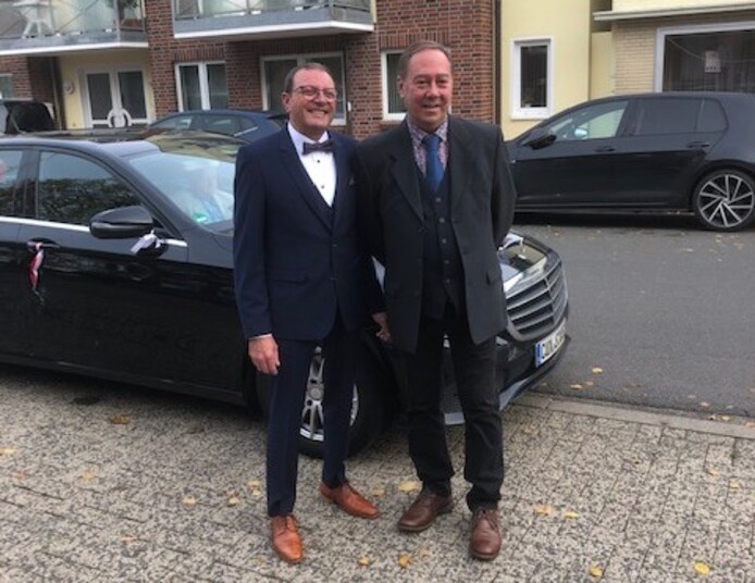 Schepen Smessaert getrouwd in Duitsland: “Feest volgt in Eeklo” | Eeklo ...