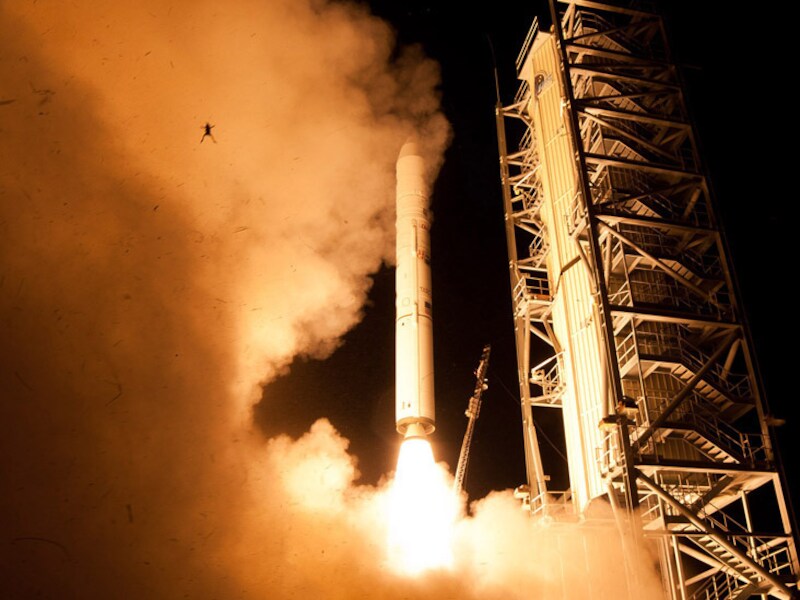 Een kikker wordt gelanceerd door de NASA-raket.