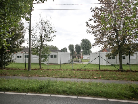 Het zou de bedoeling zijn dat de eerste containers de eerst komend dagen worden verwijderd. 
