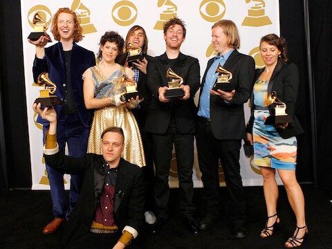 In 2011 wonnen de leden van Arcade Fire de Grammy voor 'Album van het Jaar' voor hun plaat 'The Suburbs'.