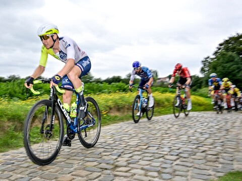 De Druivenkoers rijdt nu woensdag over Huldenbergse wegen