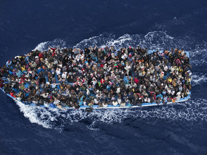 Boot met vluchtelingen.