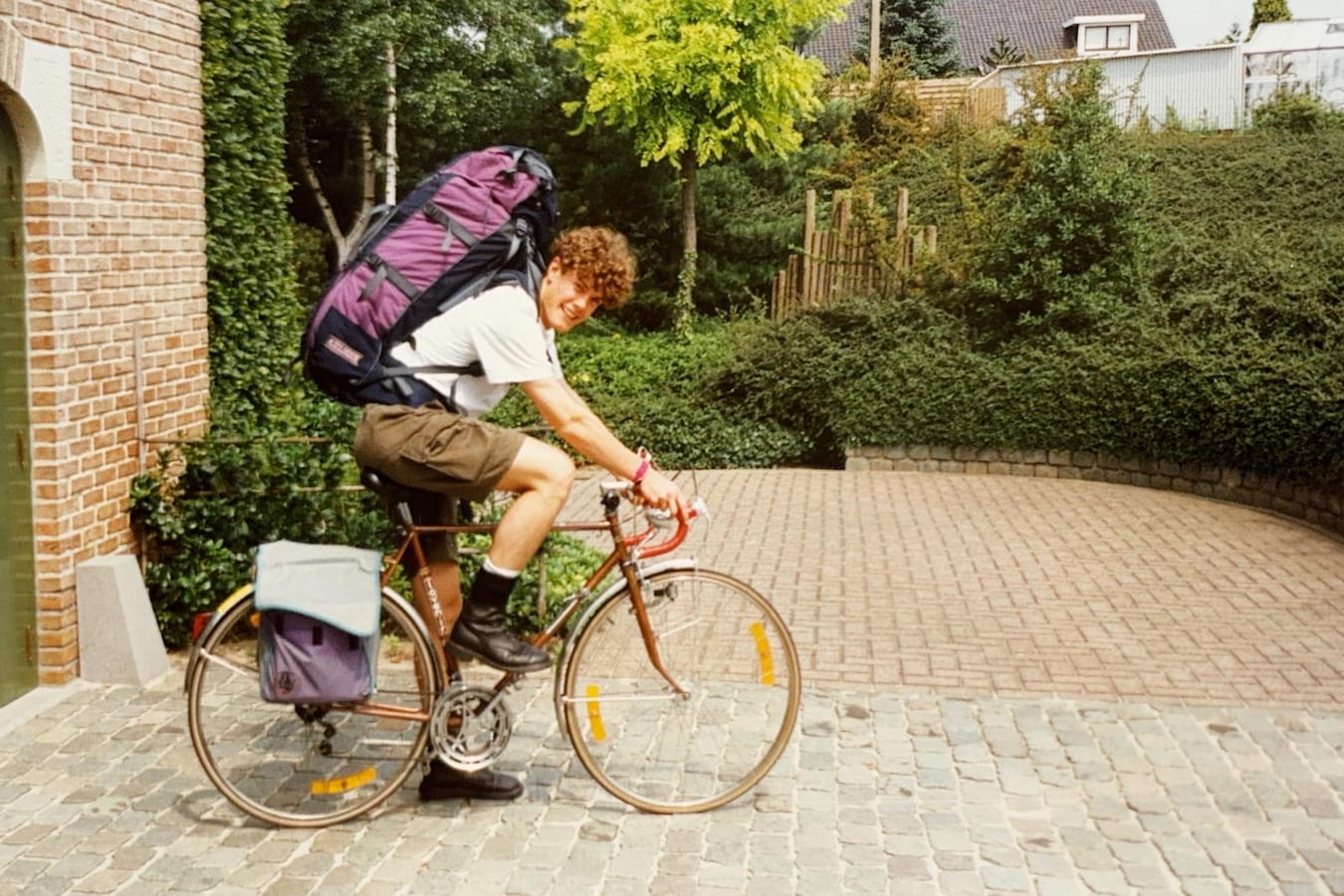 De favoriete zomers van Sporza-gezicht Maarten Vangramberen (47): “Toen ik  thuiskwam, zei mijn vriendin: 'Oei...'” | Foto | hln.be