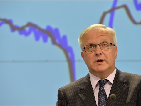 Eurocommissaris Olli Rehn wees erop dat het Griekse parlement de begroting voor volgend jaar nog moet goedkeuren.