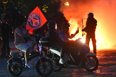 PSG-fans breken Parijs af na Champions League-winst, politie heeft er de handen vol mee: overal brandhaarden, vandalisme en inbraken
