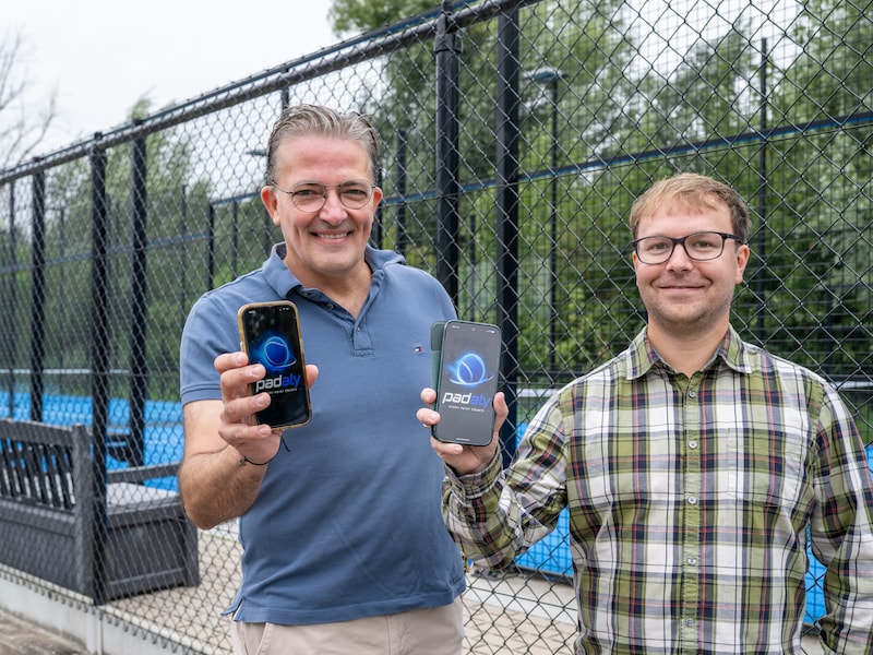 Joni (33) en Sammy (51) ontwikkelen ‘Padaly’ om score bij padel eenvoudiger bij te houden: “Via de selfiecamera en het opsteken van de juiste arm telt de app de score”