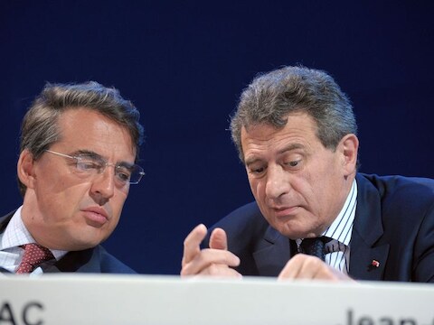 CEO's Alexandre de Juniac en Jean-Cyril Spinetta tijdens de persconferentie vandaag.