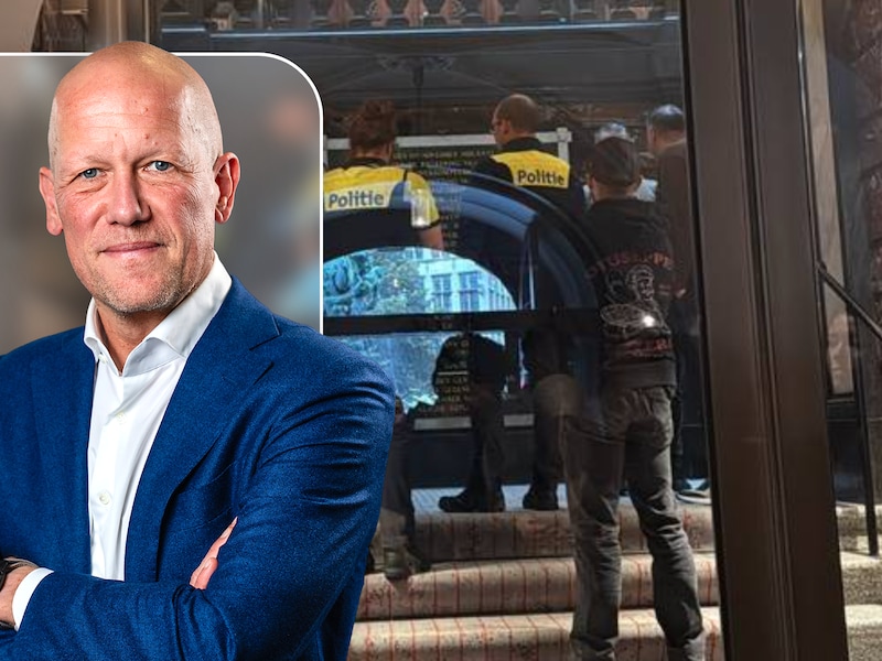 Agenten aan het stadhuis in Antwerpen na het incident tussen Filip Dewinter, Anke Van dermeersch en een Belgisch-Marokkaanse familie 