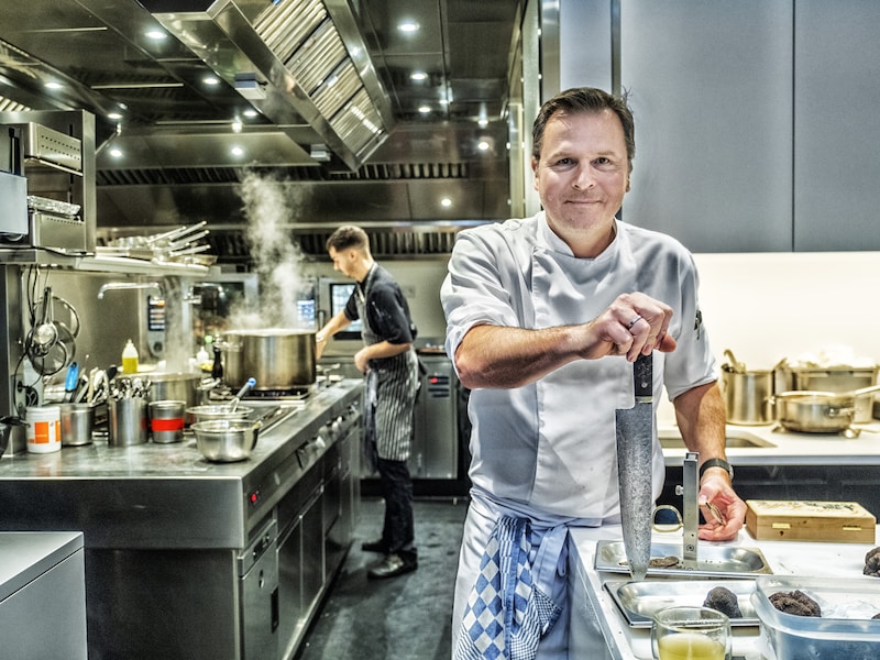 Christophe Hardiquest in zijn keuken.
