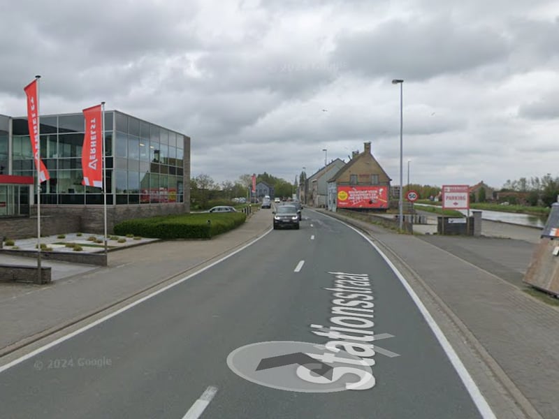 De Stationsstraat in Oudenburg.