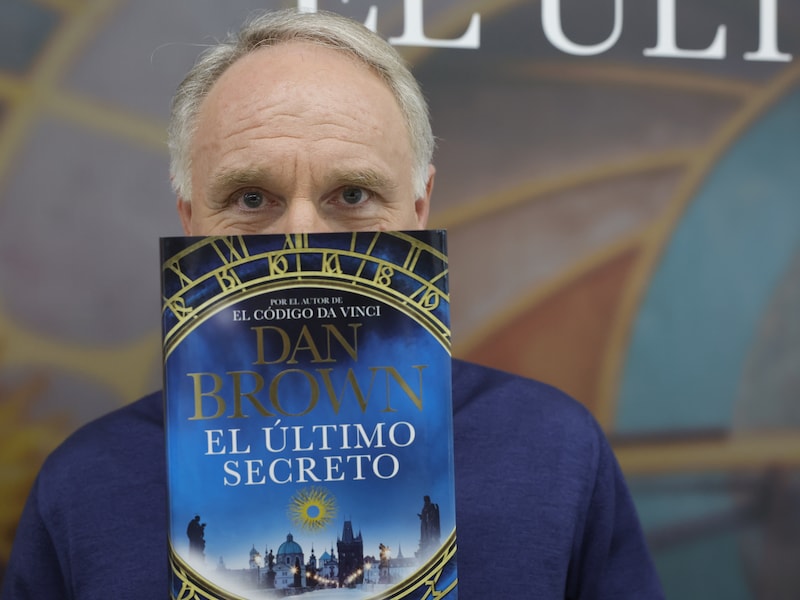 ‘Het ultieme geheim’ van Dan Brown best verkochte boek van 2025 in Vlaanderen