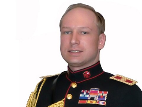 De Staatsveiligheid zoekt uit of Anders Behring Breivik contact had met Belgen.