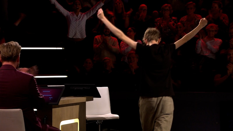 Felix, dolblij dat hij de finale won.