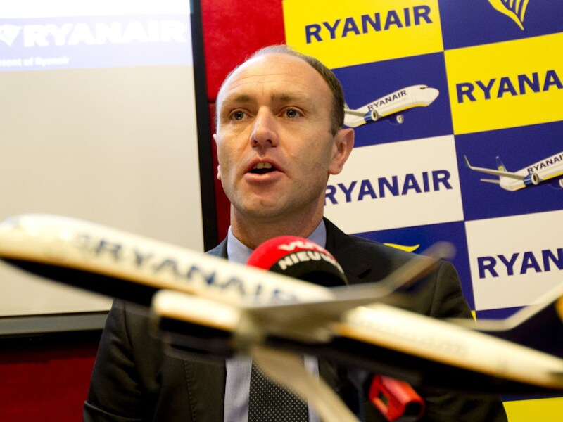 Ryanair-topman Kenny Jacob op een persconferentie in Zaventem.