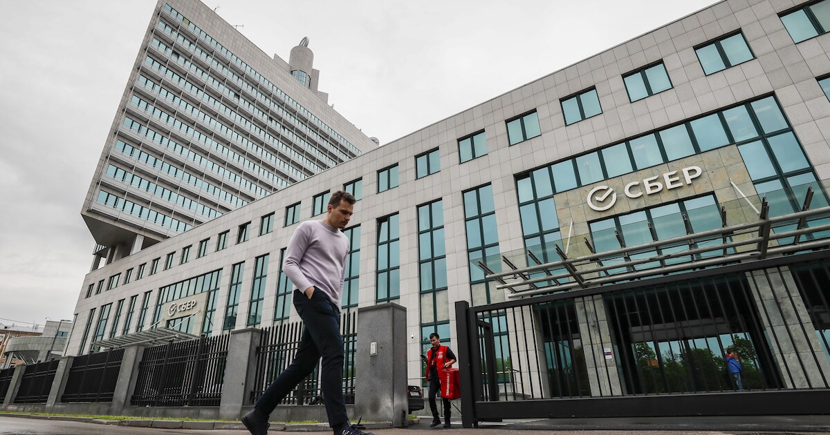 Hoe een Belgisch bedrijf het Russische bankwezen overeind houdt ...