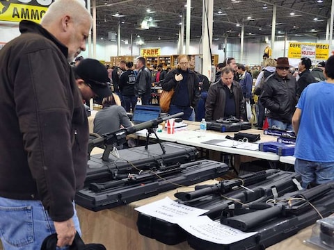 Een wapenbeurs in Chantilly, Virginia, op 30 december.