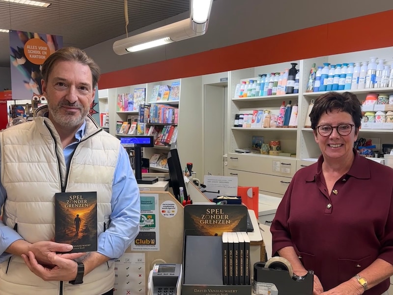 Spel zonder grenzen, het debuut van ondernemer David Vanhauwaert ligt sinds zaterdag exclusief in de Standaard Boekhandel Tielt