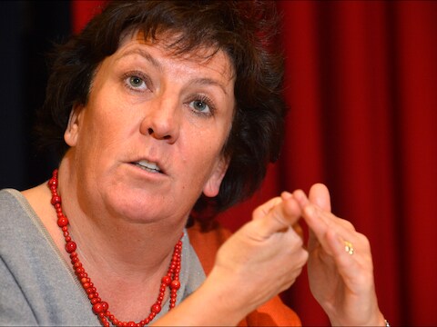 Mediaminister Ingrid Lieten kreeg felle kritiek omdat de openbare omroep ondanks besparingen toch met drie netten zit.