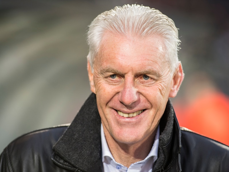 Broos (Kameroen) en Van Geneugden (Malawi) starten kwalificatie Africa Cup met zuinige zege