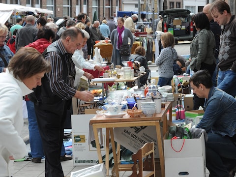 Archiefbeeld van de rommelmarkt op het Lisp